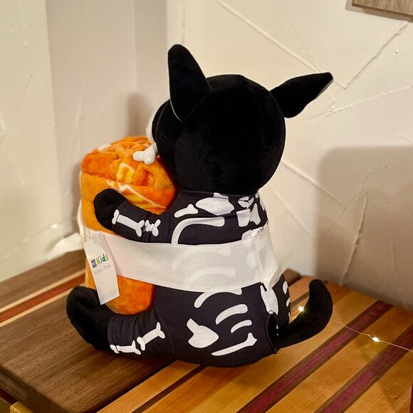 Adorable Kid's Halloween Skeleton Buddy and Throw! NWT - Picture 3 of 9